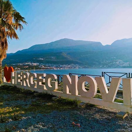 Dlx Apartman Adriatics Herceg Novi Exterior photo